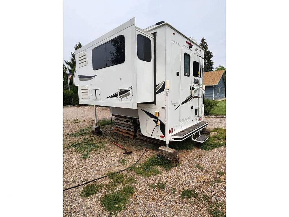 2019 Lance Lance 975 - Used Truck Camper For Sale by Pop RVs in Pocatello, Idaho features Slideout, Air Conditioning, Awning