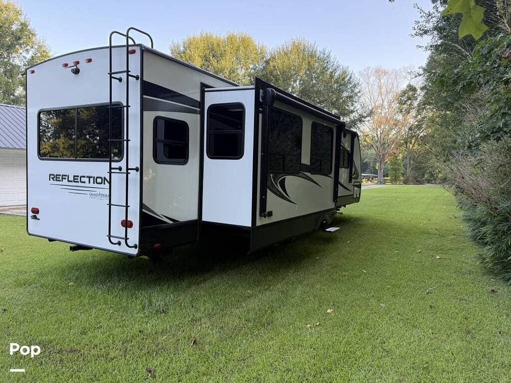 Used 2022 Grand Design Reflection 315RLTS available in Gonzales, Louisiana