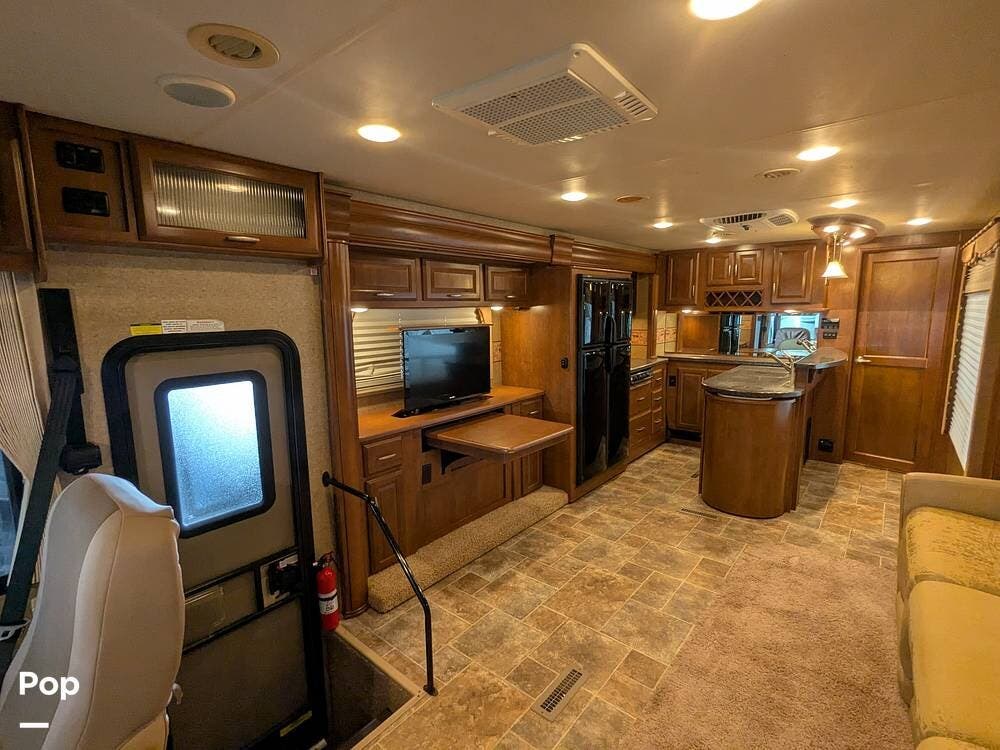 2014 Challenger 37GT by Thor Motor Coach from Pop RVs in Bunnell, Florida