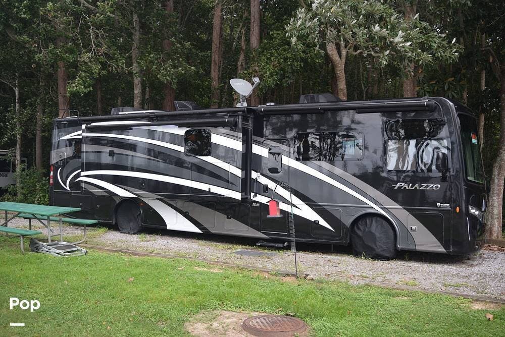 2019 Palazzo 37.4 by Thor Motor Coach from Pop RVs in Crestview, Florida