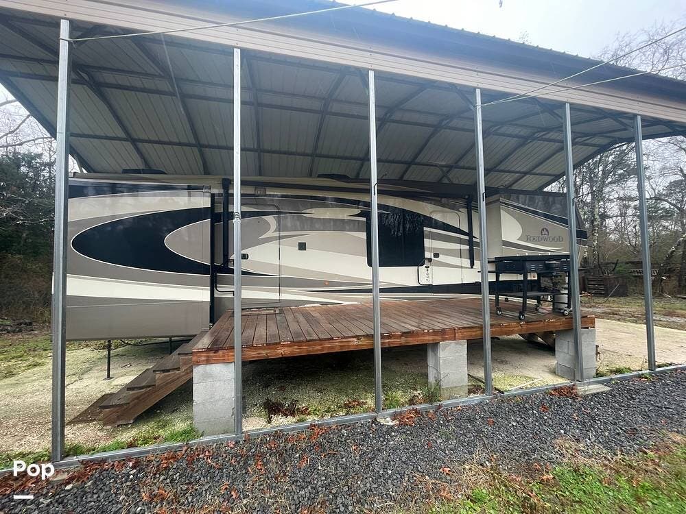 2014 Redwood 38FL by Redwood RV from Pop RVs in Johns Island, South Carolina