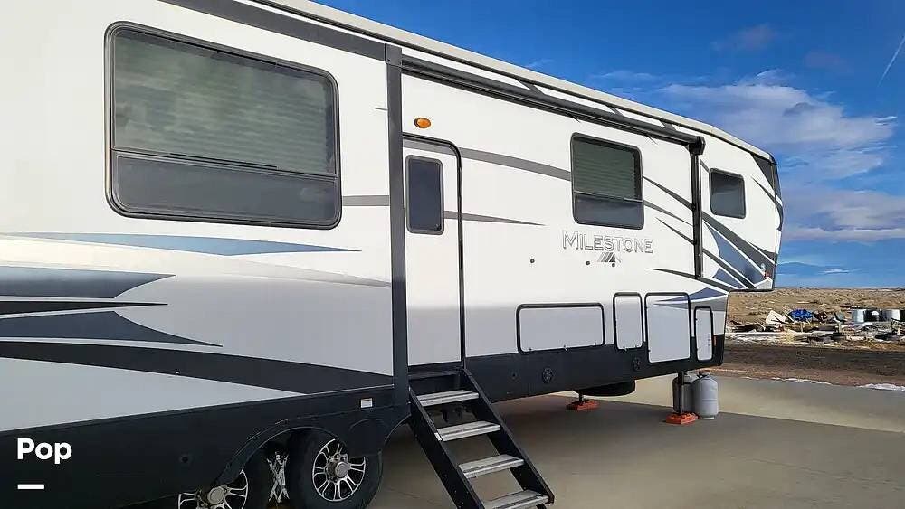 2020 Heartland Milestone 377MB - Used Fifth Wheel For Sale by Pop RVs in Laramie, Wyoming features Slideout, Air Conditioning
