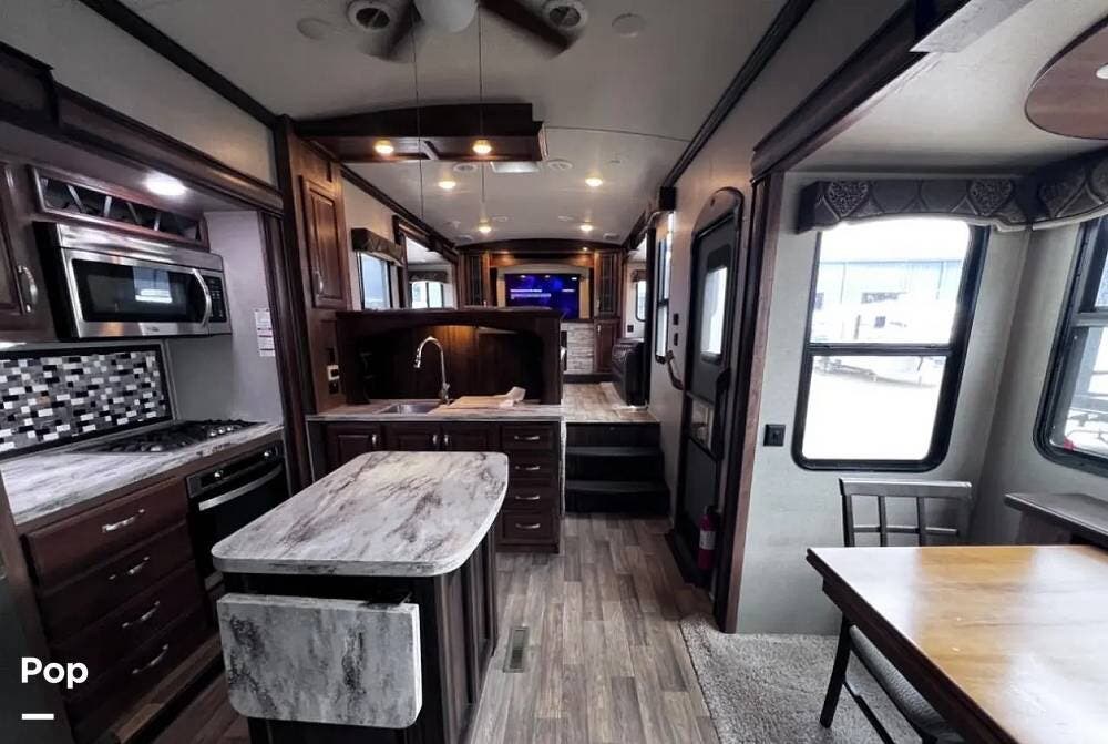 2017 Keystone Montana 3731FL - Used Fifth Wheel For Sale by Pop RVs in Concord, North Carolina features Awning, Air Conditioning, Slideout, Leveling Jacks