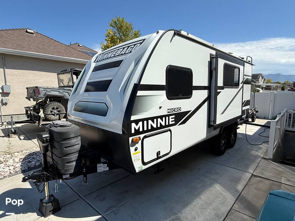 2024 Winnebago Micro Minnie 2108TB - Used Travel Trailer For Sale by Pop RVs in Roy, Utah features Leveling Jacks, Awning, Air Conditioning, Slideout