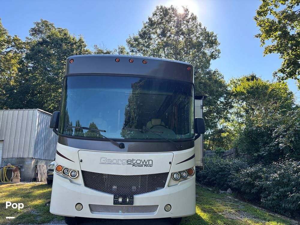 2016 Georgetown 335DS by Forest River from Pop RVs in Mocksville, North Carolina