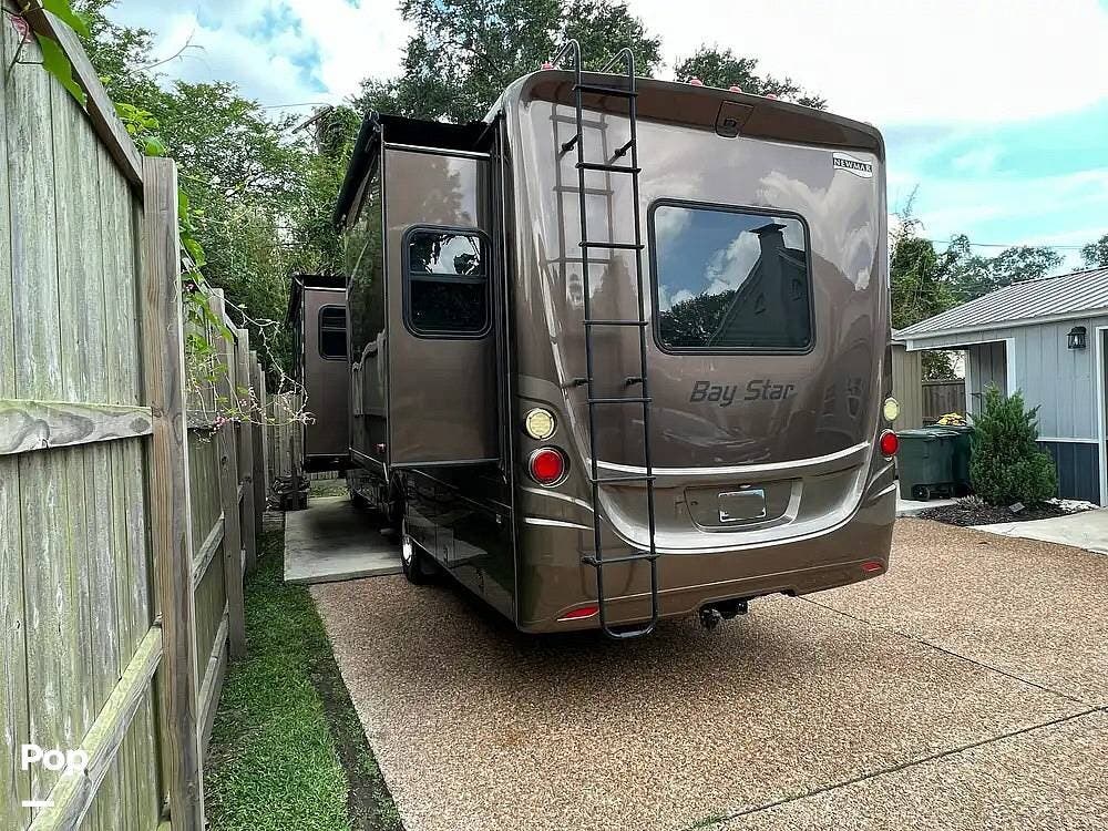 2012 Bay Star 3302 by Newmar from Pop RVs in Crystal Beach, Texas