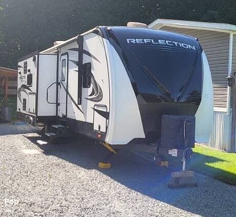 2021 Grand Design Reflection 297RSTS - Used Travel Trailer For Sale by Pop RVs in Henrico, North Carolina features Slideout, Awning, Air Conditioning