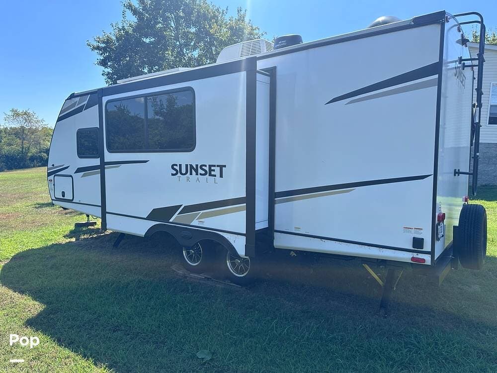 2024 Sunset Trail 222RB by CrossRoads from Pop RVs in Grimsley, Tennessee