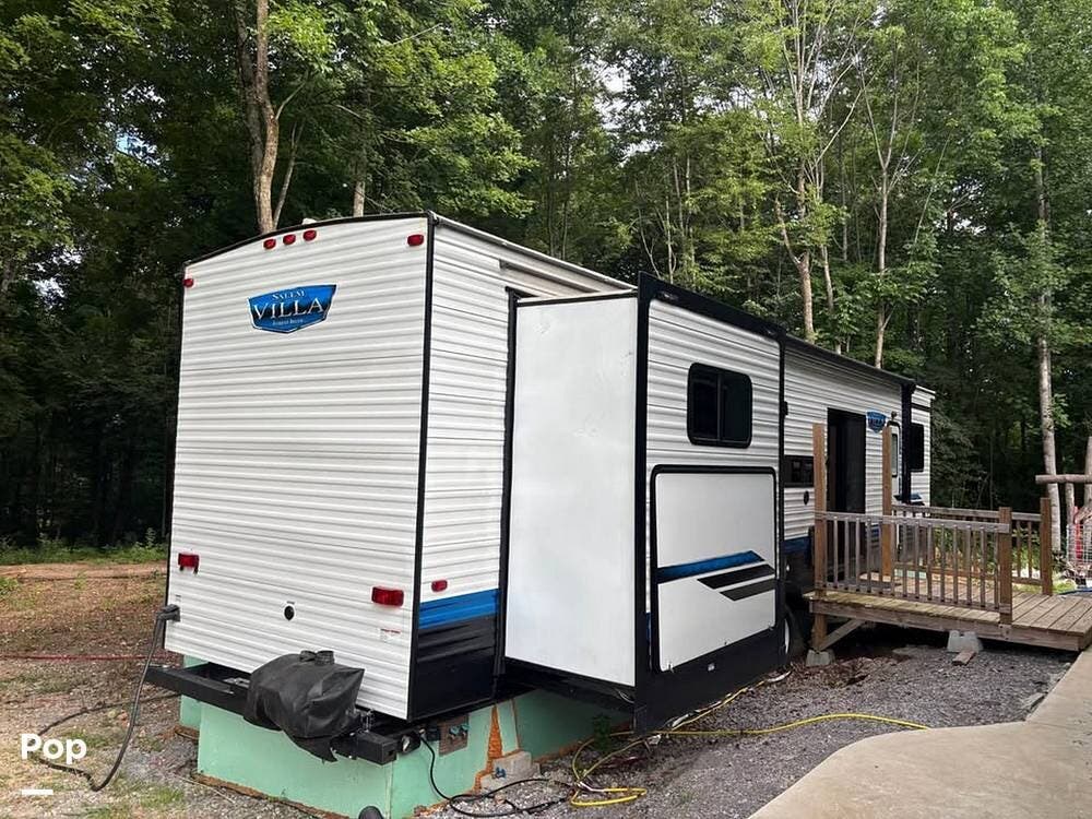 2023 Salem Villa 42QBQ by Forest River from Pop RVs in Shelbyville, Tennessee
