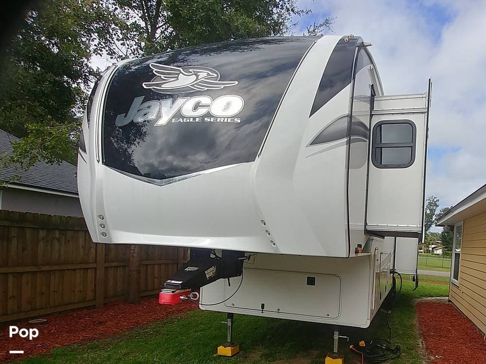 2022 Jayco Eagle 317RLOK - Used Fifth Wheel For Sale by Pop RVs in Yulee, Florida features Awning, Air Conditioning, Slideout, Leveling Jacks