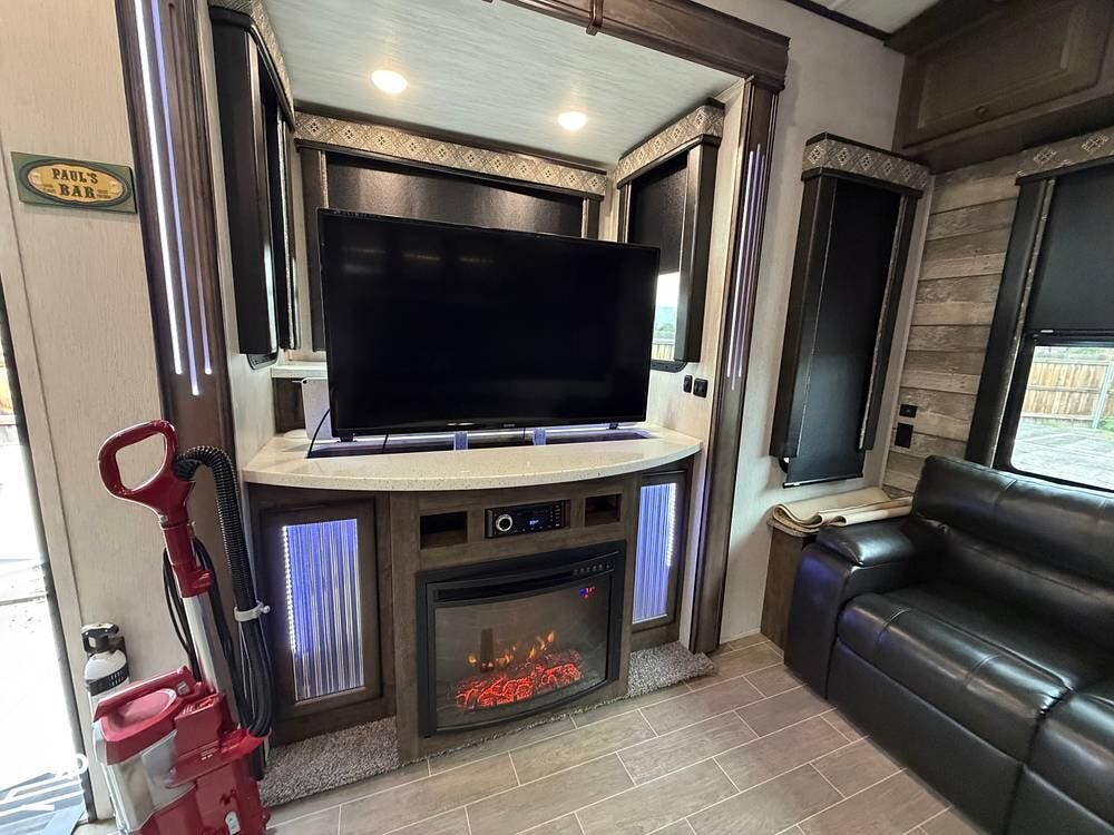 2019 Bighorn Traveler 32CK by Heartland from Pop RVs in Colorado Springs, Colorado