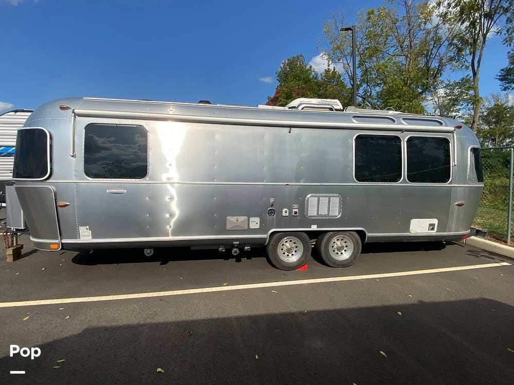 2014 International Serenity 27FB by Airstream from Pop RVs in Freehold, New Jersey