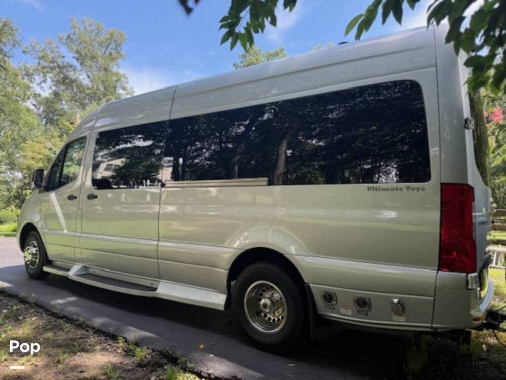 2019 Luxe Cruiser Automotive Designs  170 EXT by Midwest from Pop RVs in Glenwood, Maryland