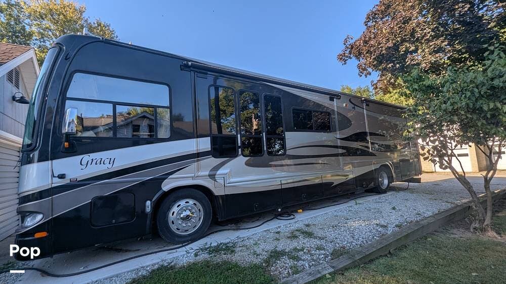 Used 2008 Damon Tuscany 4072 available in Sheridan, Indiana