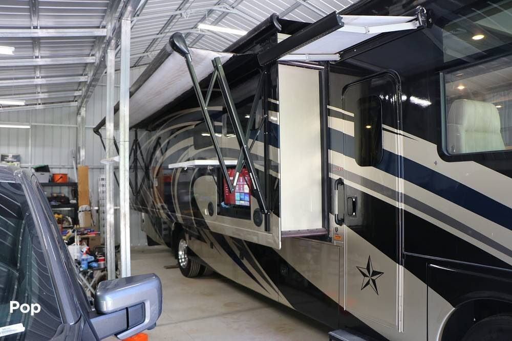 2018 Challenger 37FH by Thor Motor Coach from Pop RVs in Griffin, Georgia