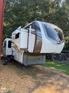 2020 Jayco North Point 383FKWS - Used Fifth Wheel For Sale by Pop RVs in Pontotoc, Mississippi features Awning, Slideout