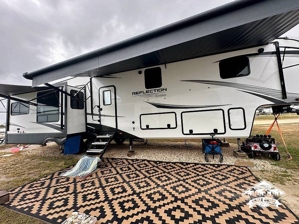 2023 Grand Design Reflection 367BHS - Used Fifth Wheel For Sale by Pop RVs in Shallotte, North Carolina features Slideout, Air Conditioning, Awning