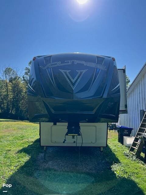 Used 2016 Dutchmen Voltage 3605 available in Glenmoore, Pennsylvania