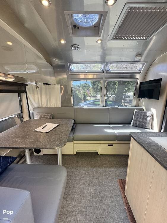 Used 2022 Airstream Flying Cloud 27FB TWIN available in Newhall, California