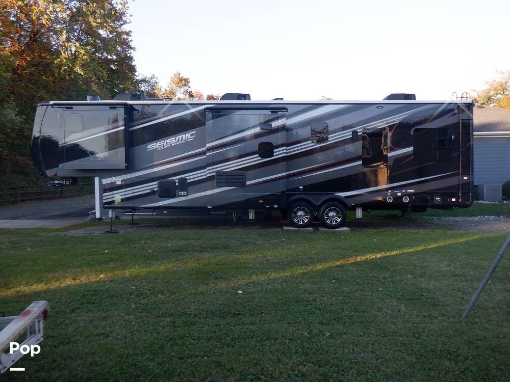 2023 Seismic 3512 by Jayco from Pop RVs in Middle River, Maryland