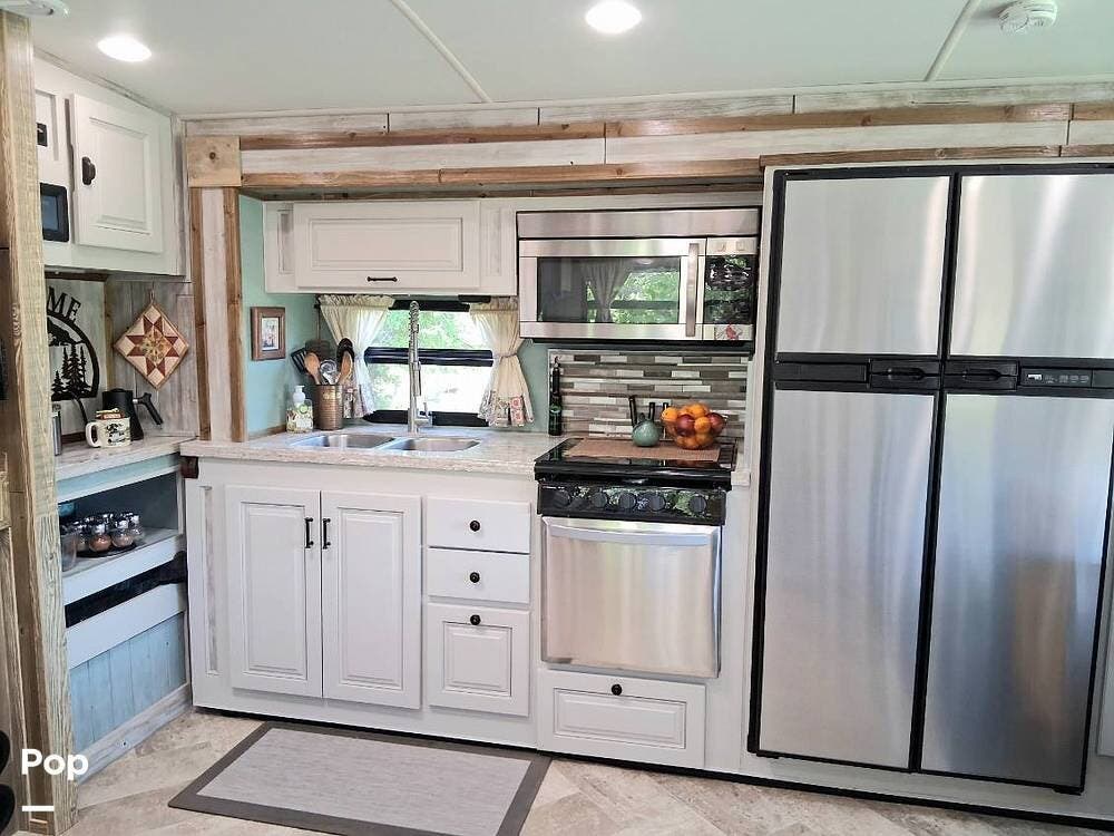 2020 Forest River Georgetown GT5 34H5 - Used Class A For Sale by Pop RVs in Sparks, Nevada features Slideout, Leveling Jacks, Generator, Awning, Air Conditioning