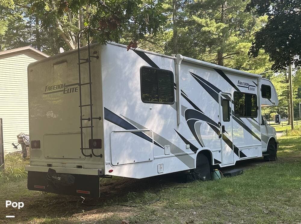 Used 2024 Thor Motor Coach Freedom Elite 28AE available in Interlochen, Michigan