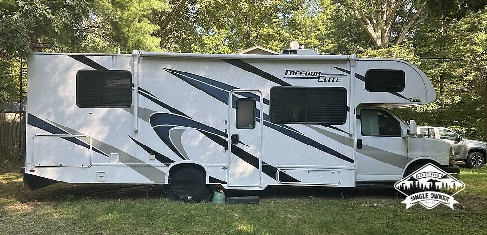 2024 Thor Motor Coach Freedom Elite 28AE - Used Class C For Sale by Pop RVs in Interlochen, Michigan features Awning, Air Conditioning, Generator