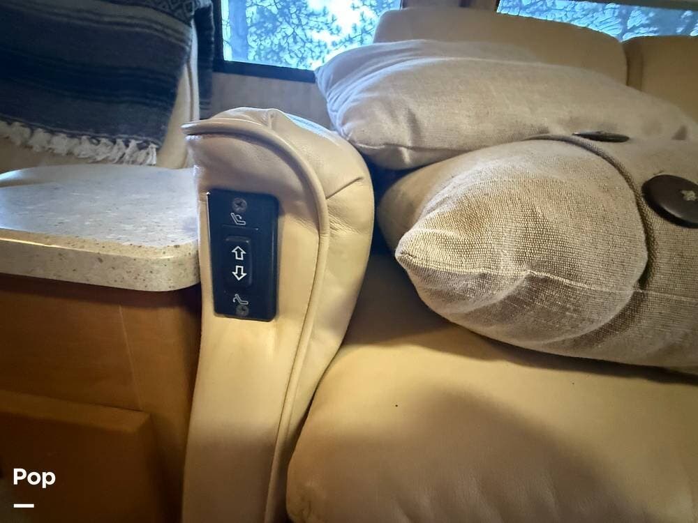 2007 Winnebago 40TD by Winnebago from Pop RVs in Aurora, Colorado