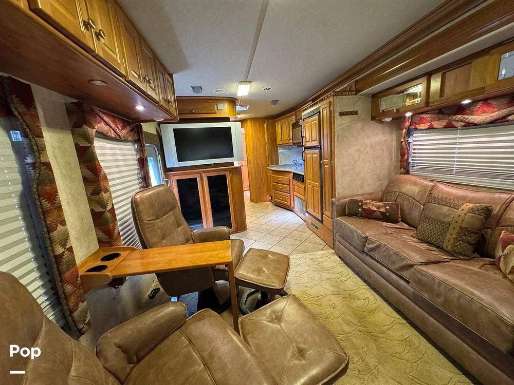 2007 Gulf Stream Sun Voyager 8389 - Used Diesel Pusher For Sale by Pop RVs in Fallbrook, California features Leveling Jacks, Awning, Slideout, Air Conditioning, Generator