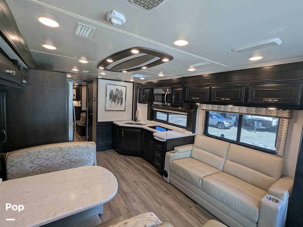 2022 Reatta 39BH by Entegra Coach from Pop RVs in Ponte Vedra Beach, Florida