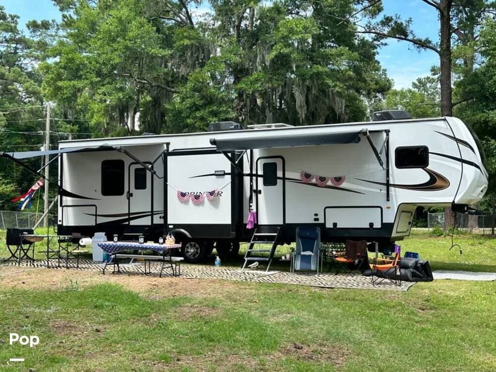 2022 Keystone Sprinter 35BH - Used Fifth Wheel For Sale by Pop RVs in Charleston, South Carolina features Slideout