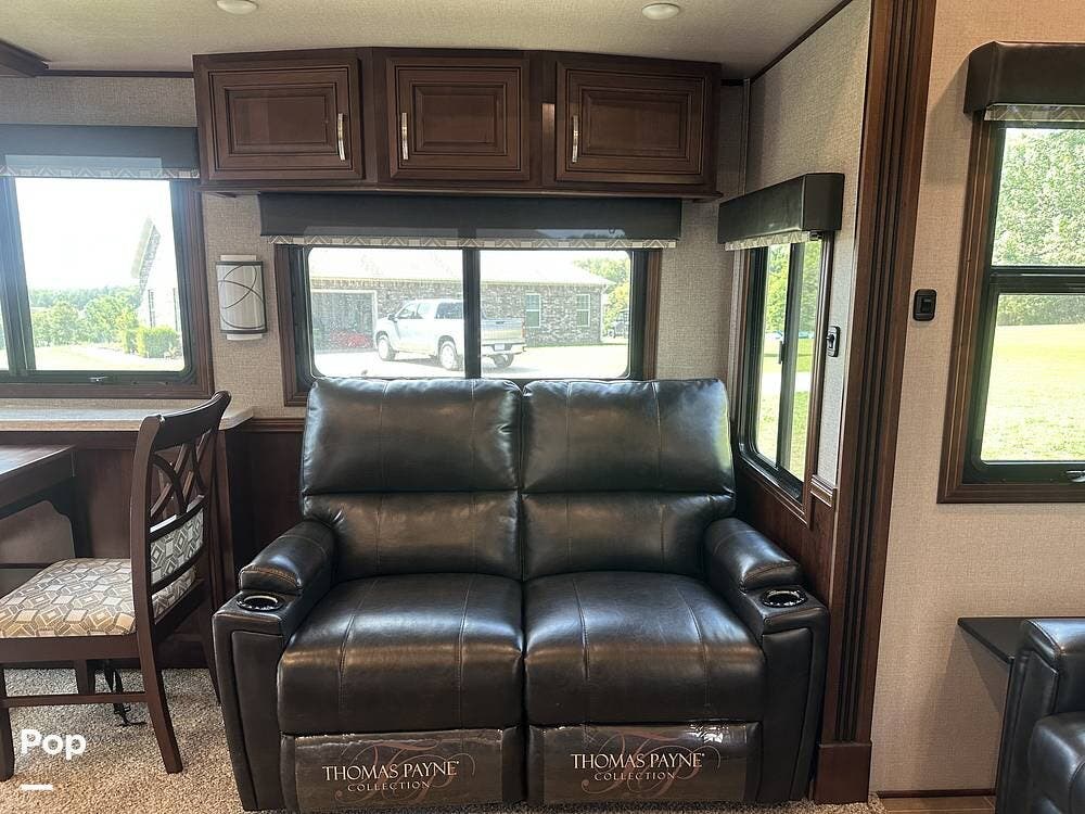 2019 Pinnacle 32RLTS by Jayco from Pop RVs in Russellville, Arkansas