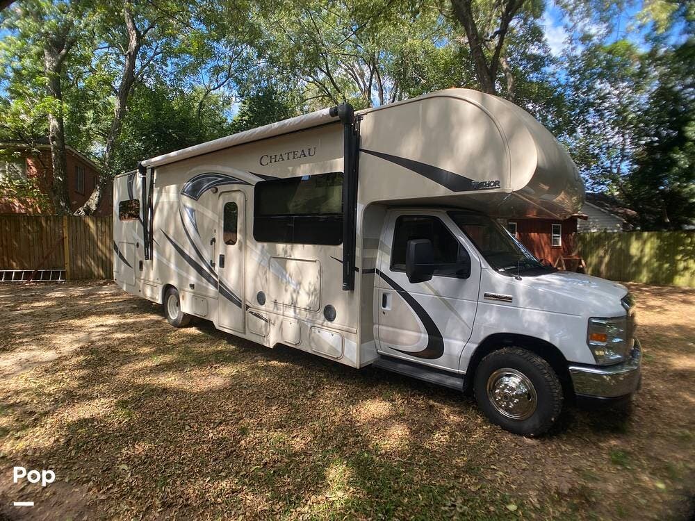 2017 Chateau 31W by Thor Motor Coach from Pop RVs in Columbus, Georgia