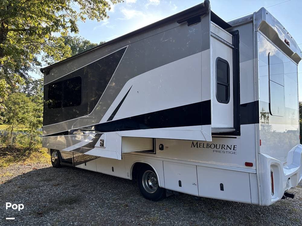 2018 Jayco Melbourne Prestige 24LP - Used Class C For Sale by Pop RVs in Ridgeway, Virginia features Generator, Leveling Jacks, Air Conditioning, Slideout, Awning