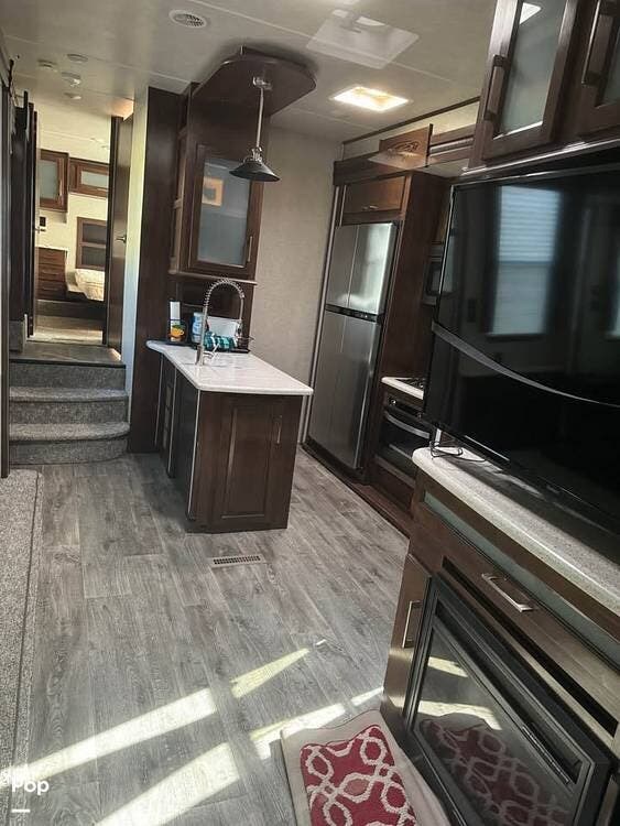 2018 Heartland Cyclone HD 3611 JS - Used Toy Hauler For Sale by Pop RVs in Anamoose, North Dakota features Leveling Jacks, Slideout, Awning, Air Conditioning, Generator