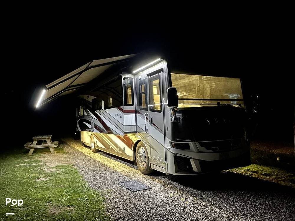 2022 New Aire 3543 by Newmar from Pop RVs in Hillsborough, New Jersey