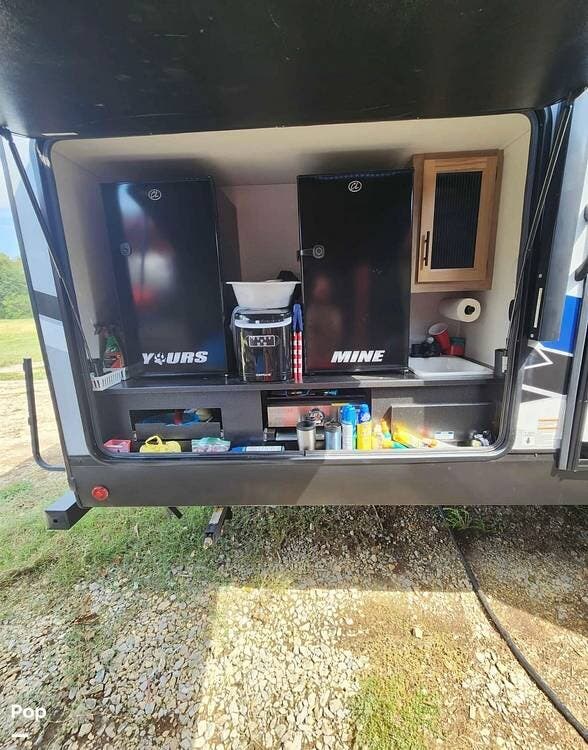 Used 2023 Cherokee Alpha Wolf 33BH available in Summertown, Tennessee