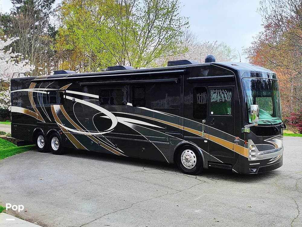 2015 Thor Motor Coach Tuscany 45AT - Used Diesel Pusher For Sale by Pop RVs in Stanley, North Carolina features Slideout, Leveling Jacks, Air Conditioning, Awning, Generator