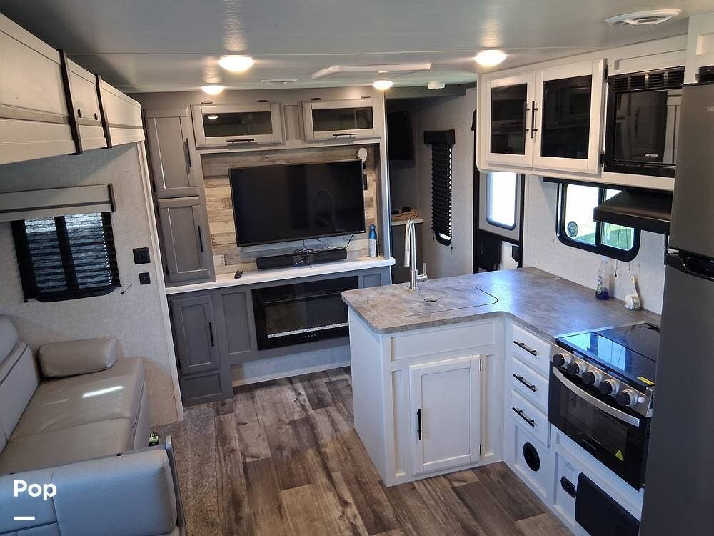 2023 Volante 34BH by CrossRoads from Pop RVs in Mayville, Michigan