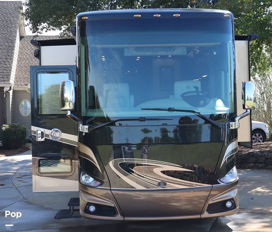 2016 Phaeton 44 OH by Tiffin from Pop RVs in Eatonton, Georgia