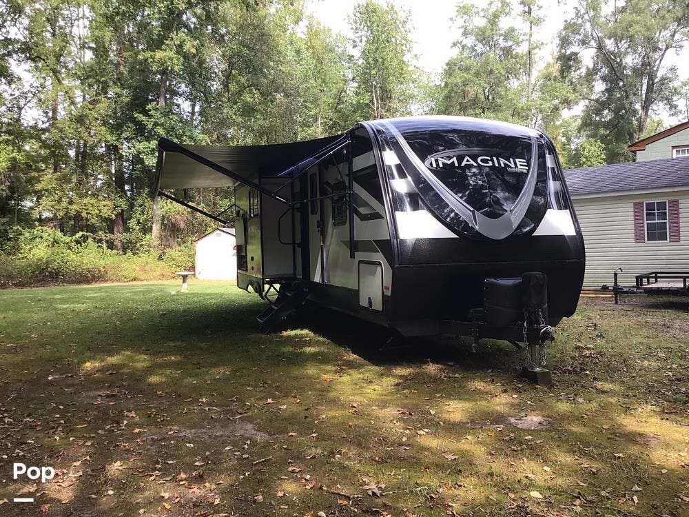 2022 Grand Design Imagine 2670MK - Used Travel Trailer For Sale by Pop RVs in South Chesterfield, Virginia features Awning, Slideout, Air Conditioning