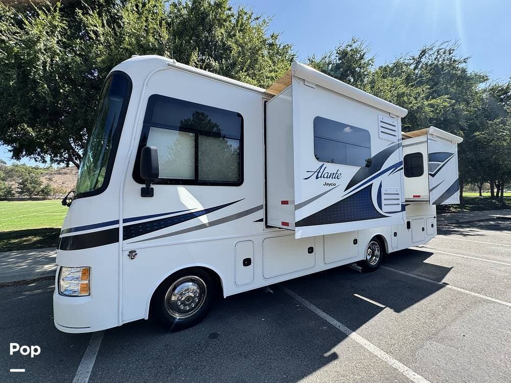 2017 Jayco Alante 26Y - Used Class A For Sale by Pop RVs in Valencia, California features Leveling Jacks, Air Conditioning, Slideout, Awning, Generator