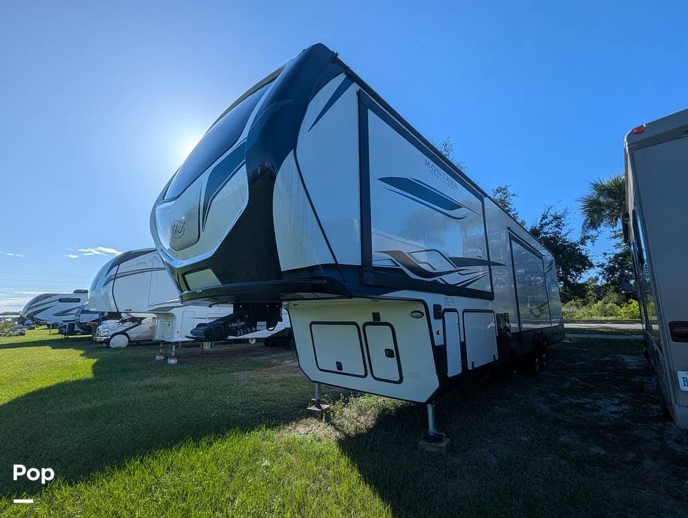 2022 Montana 351BH by Keystone from Pop RVs in Venice, Florida