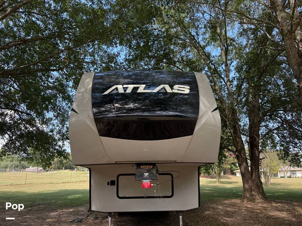 2019 Atlas 2952RLF by Dutchmen from Pop RVs in Whitehouse, Texas
