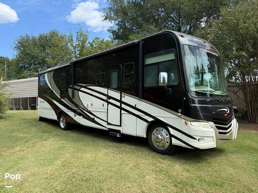 2014 Fleetwood Encounter 36BH - Used Class A For Sale by Pop RVs in Whitehouse, Texas features Air Conditioning, Leveling Jacks, Awning, Slideout, Generator