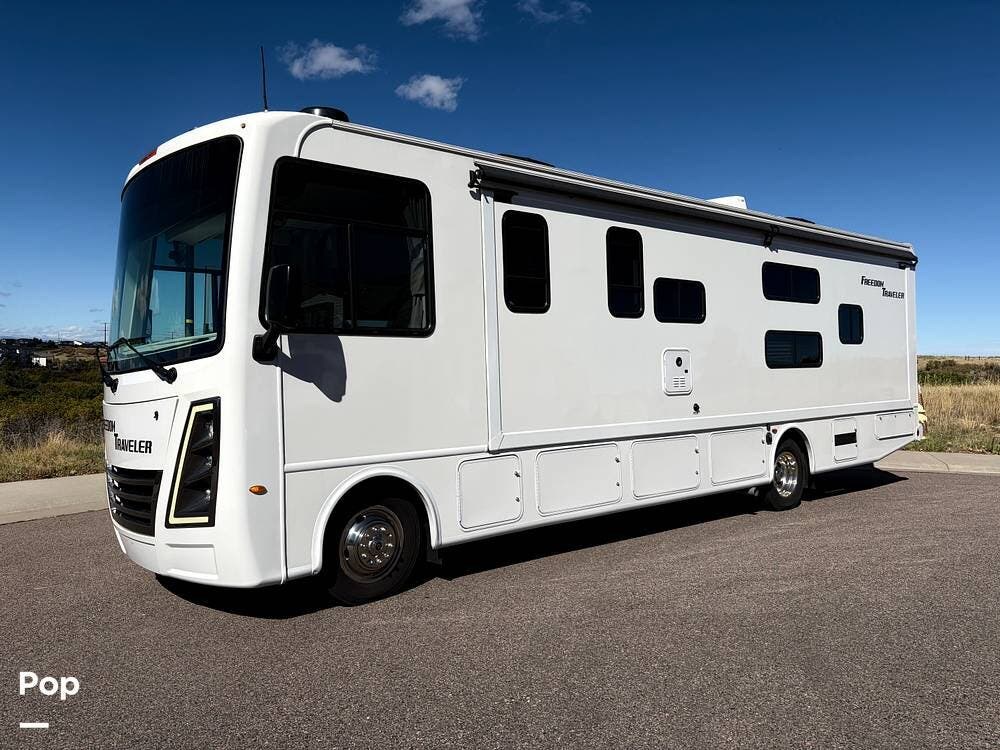 2024 Thor America Freedom Traveler A32 - Used Class A For Sale by Pop RVs in Castle Rock, Colorado features Awning, Slideout, Air Conditioning, Generator