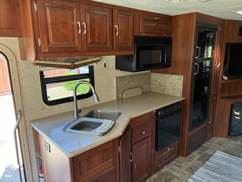2014 Georgetown 335DS by Forest River from Pop RVs in Pleasanton, California