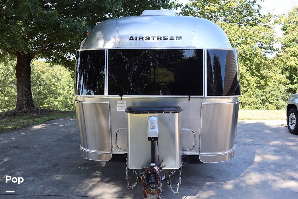 2018 Flying Cloud 27FB TWIN by Airstream from Pop RVs in Clarkesville, Georgia