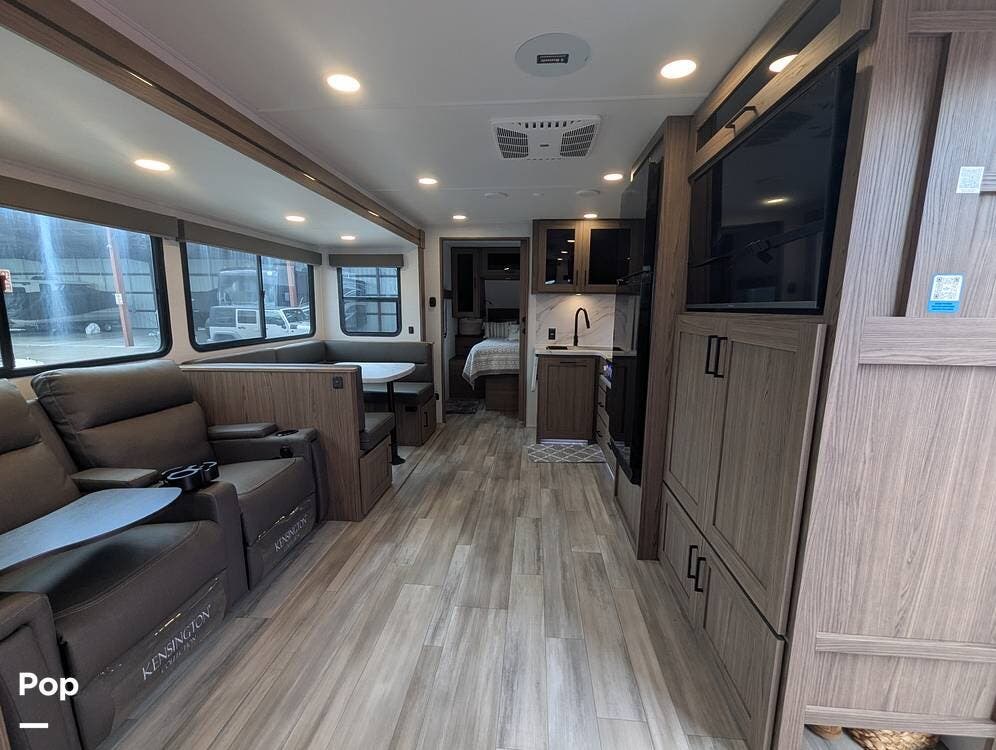 2025 Alliance RV Delta 262RB - Used Travel Trailer For Sale by Pop RVs in North Port, Florida features Slideout, Leveling Jacks, Air Conditioning, Awning
