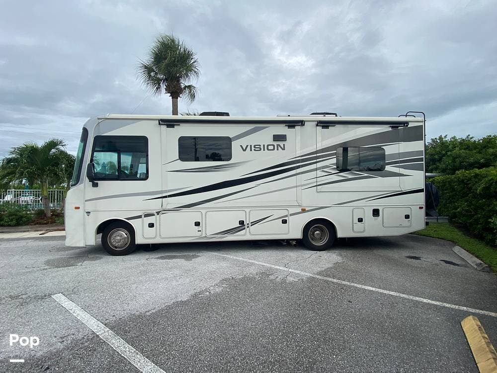 2024 Entegra Coach Vision 27A - Used Class A For Sale by Pop RVs in Stuart, Florida features Generator, Slideout, Leveling Jacks, Air Conditioning, Awning